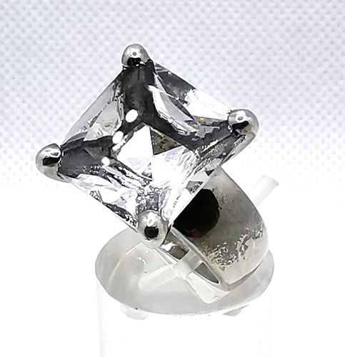 Anello donna con bellissimo